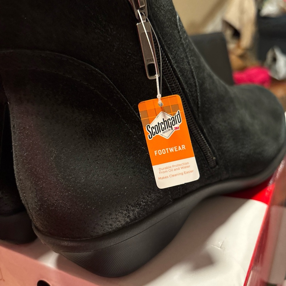 Propet Waverly is Black Suede Women’s Shortie Boots size 11 BNIB - Picture 10 of 14